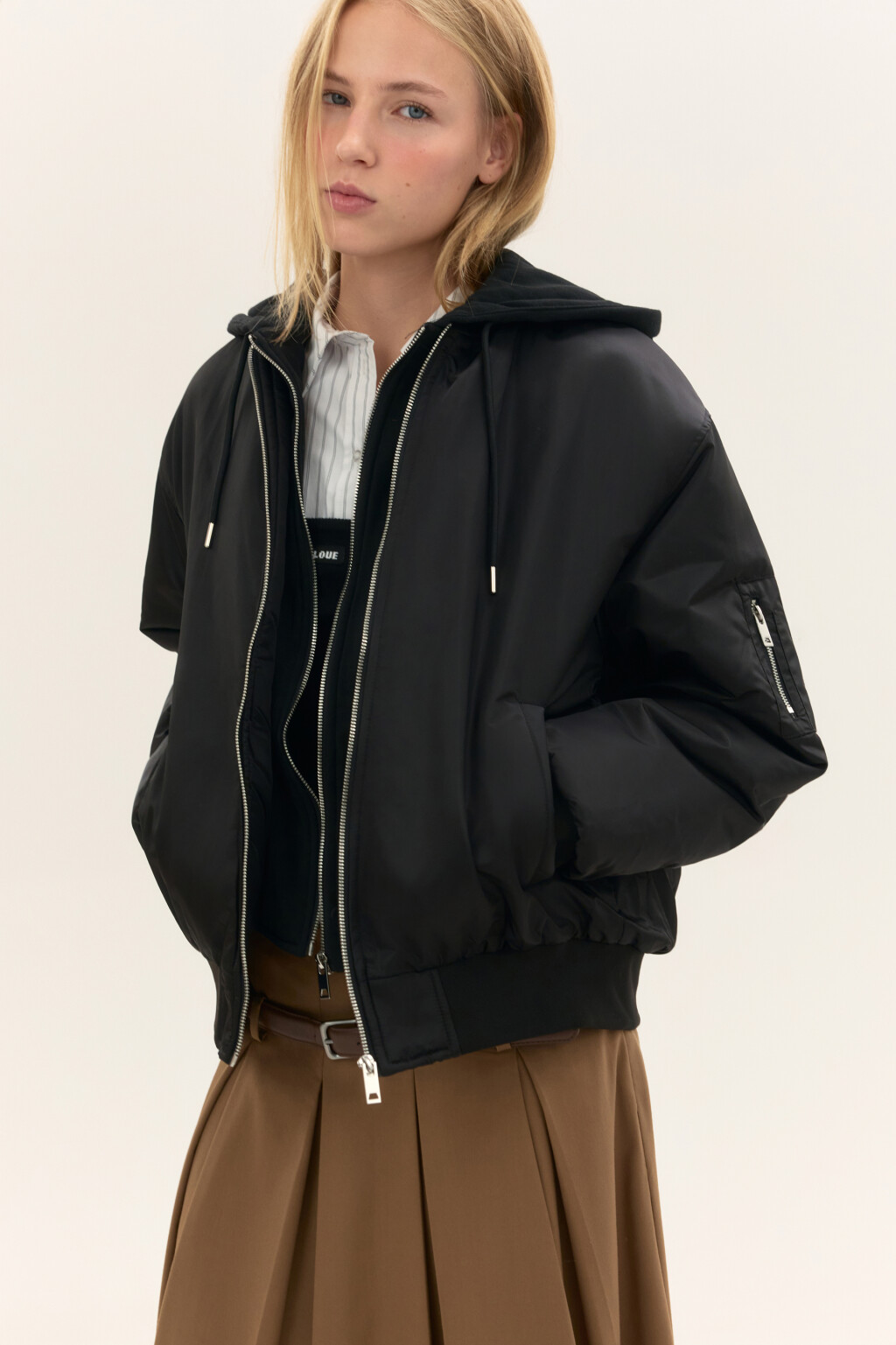 Куртка-бомбер с трикотажным капюшоном - цвет черный - 1