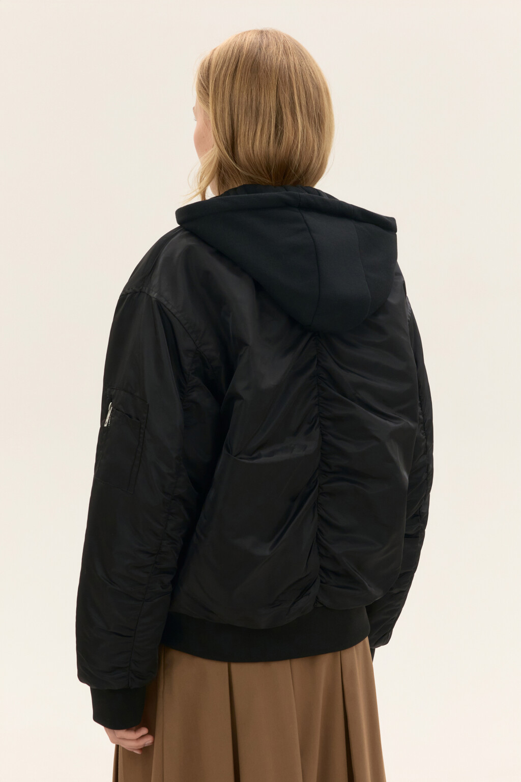 Куртка-бомбер с трикотажным капюшоном - цвет черный - 3
