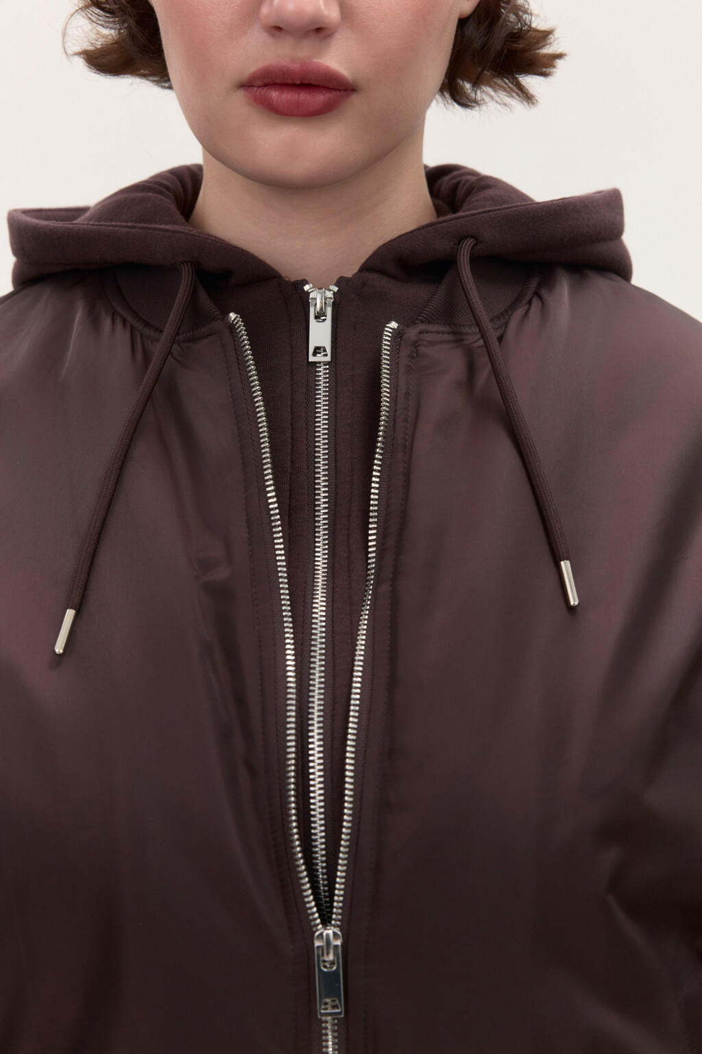 Куртка-бомбер с трикотажным капюшоном - цвет коричневый - 6