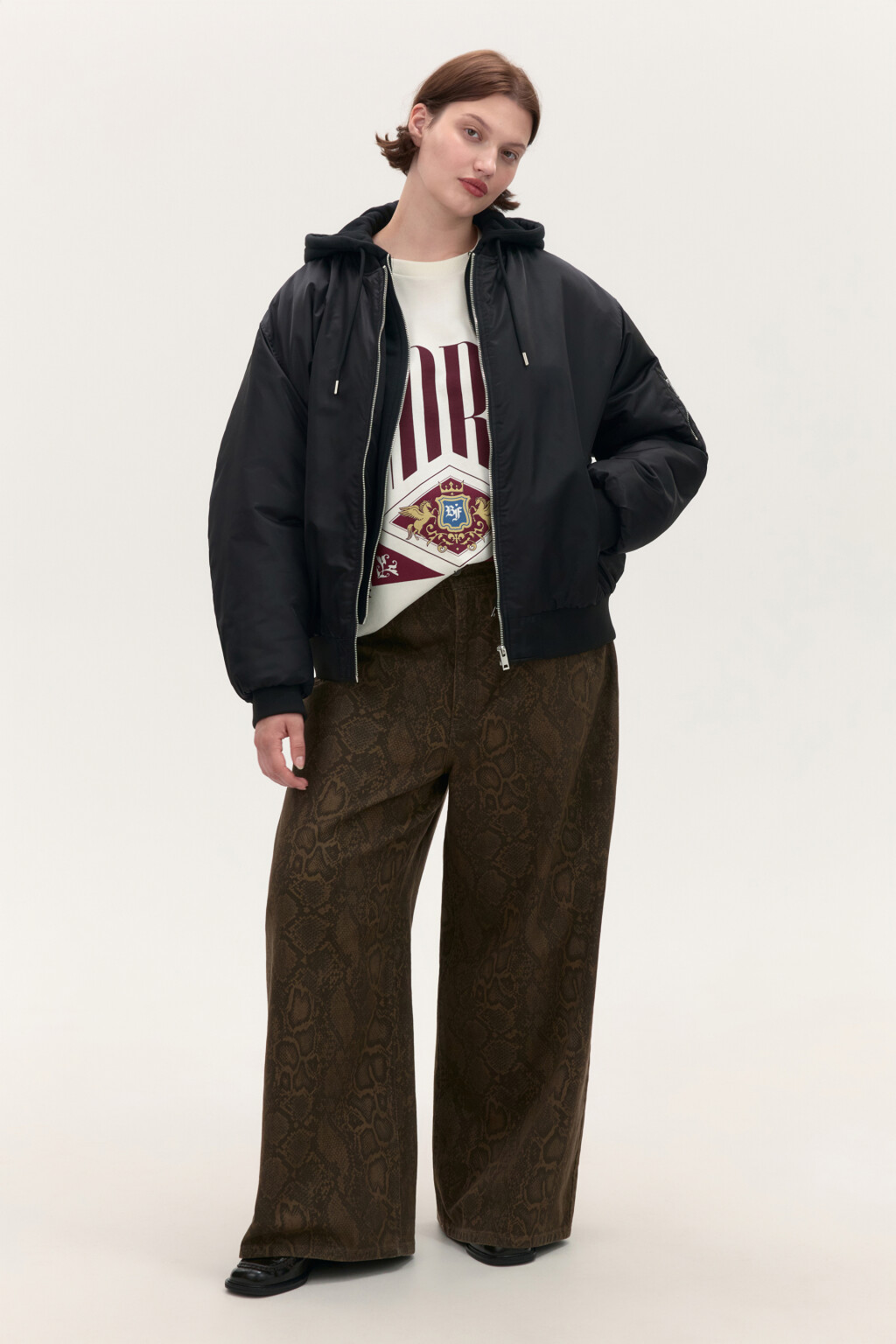 Куртка-бомбер с трикотажным капюшоном - цвет черный - 4