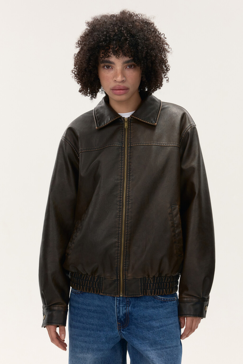 Куртка-бомбер с состаренным эффектом - цвет коричневый - 5