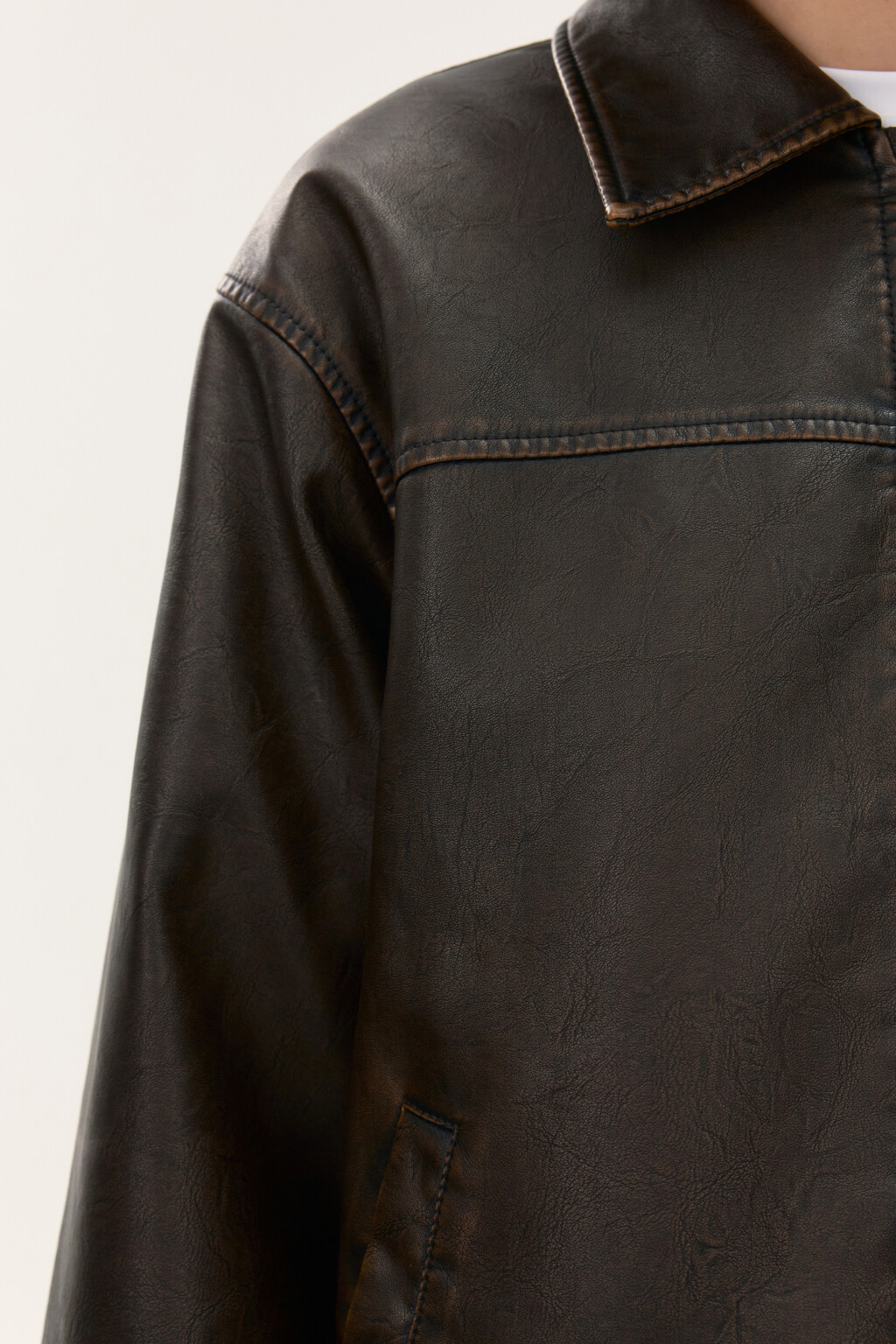Куртка-бомбер с состаренным эффектом - цвет коричневый - 9