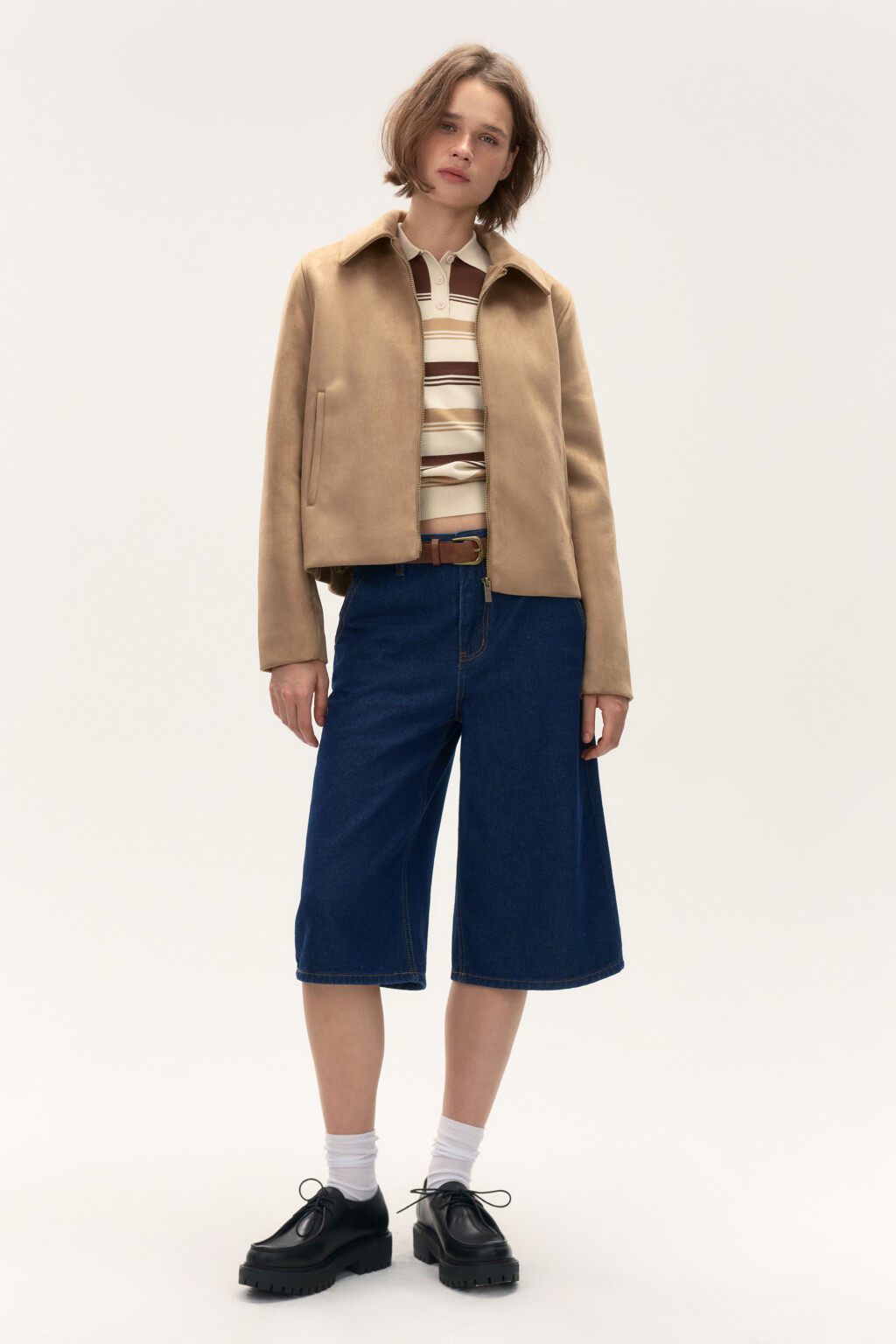 Куртка короткая с замшевой фактурой - цвет коричневый - 5