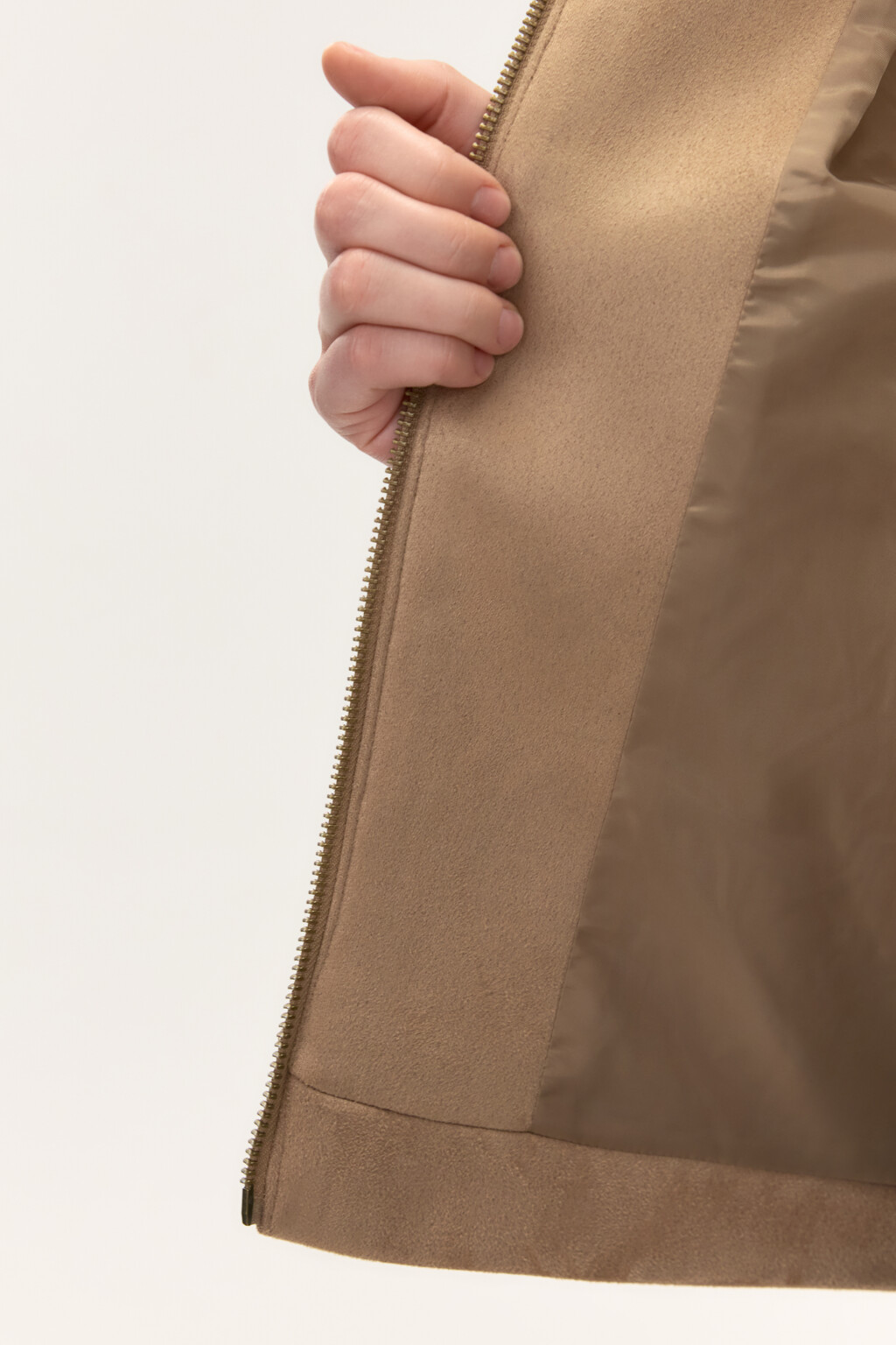 Куртка короткая с замшевой фактурой - цвет коричневый - 8