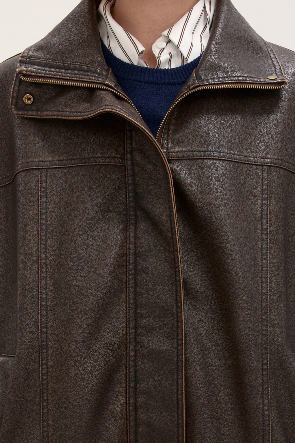 Куртка-бомбер с воротником-стойкой - цвет коричневый - 6