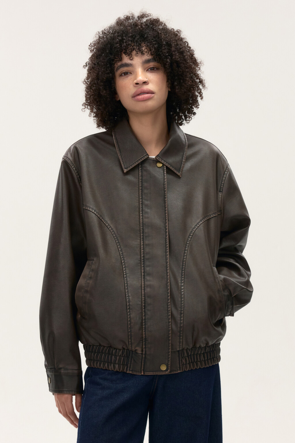 Куртка-бомбер с состаренным эффектом - цвет коричневый - 4