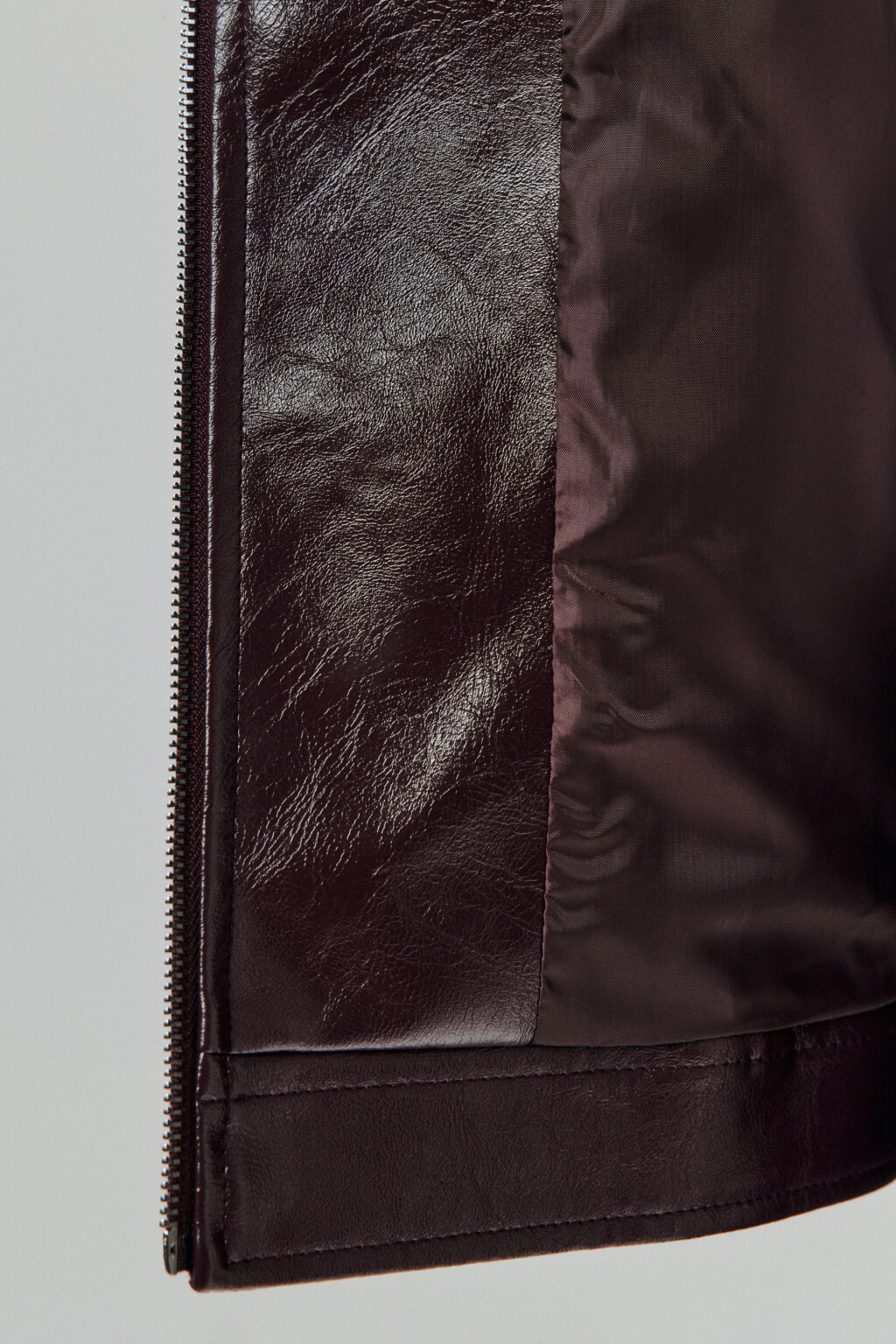 Куртка на молнии лакированная - цвет бордовый - 8