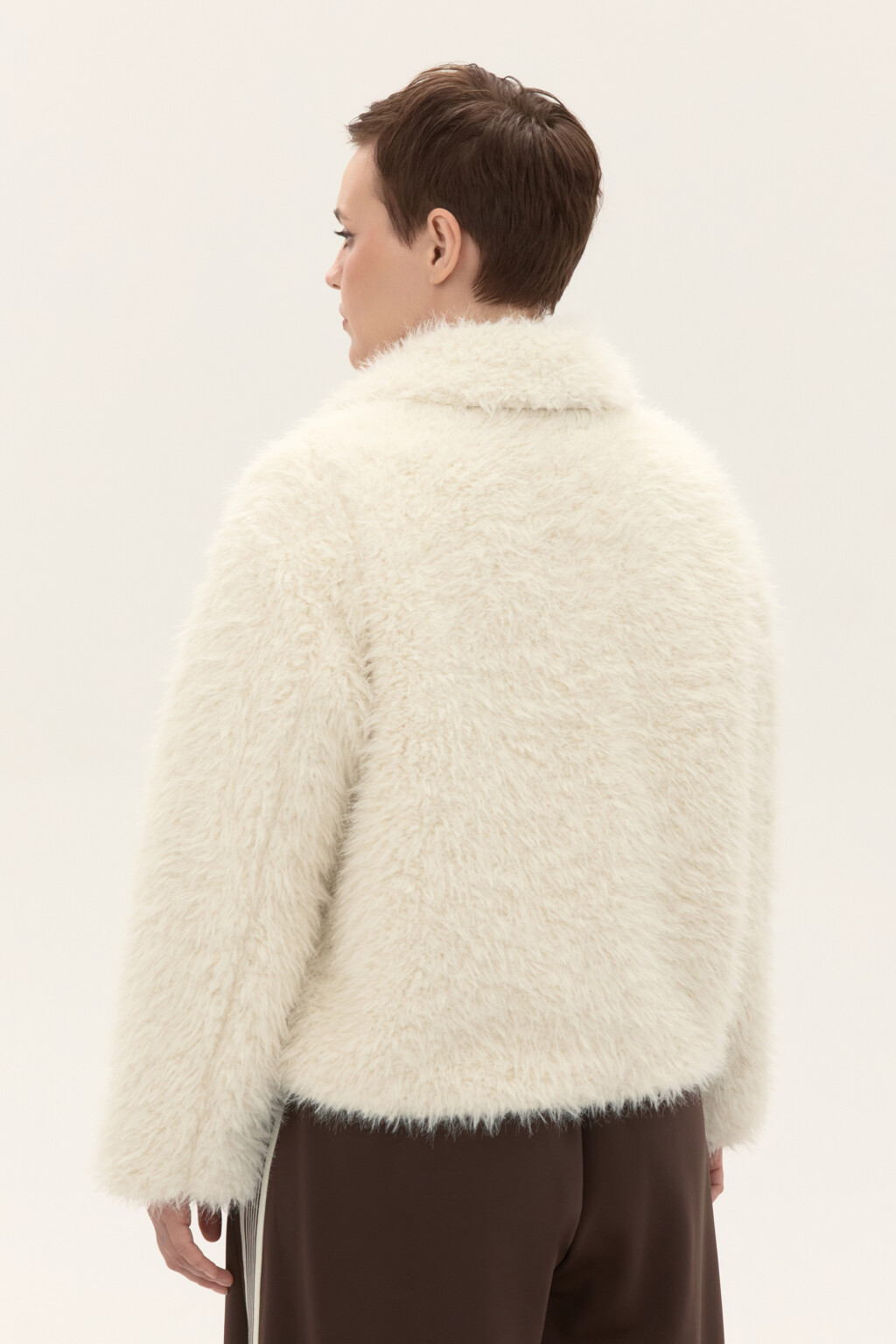 Полупальто с длинным ворсом - цвет белый - 3