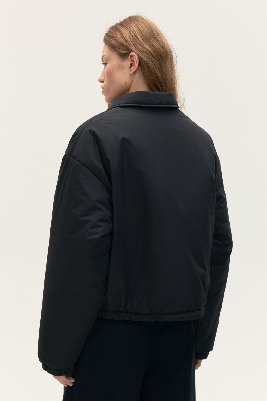 Куртка утепленная с утяжками по низу - цвет черный - 4