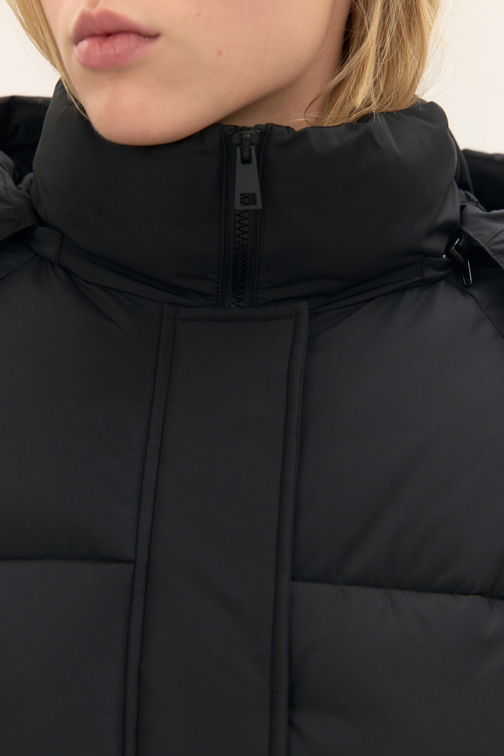 Куртка стеганая со съемным капюшоном - цвет черный - 5
