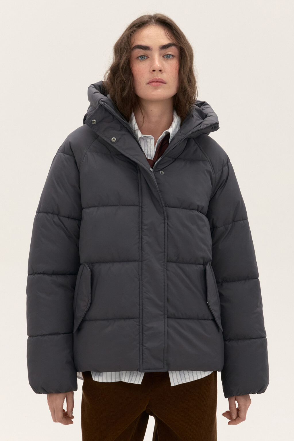 Куртка стеганая с капюшоном - цвет серый - 2
