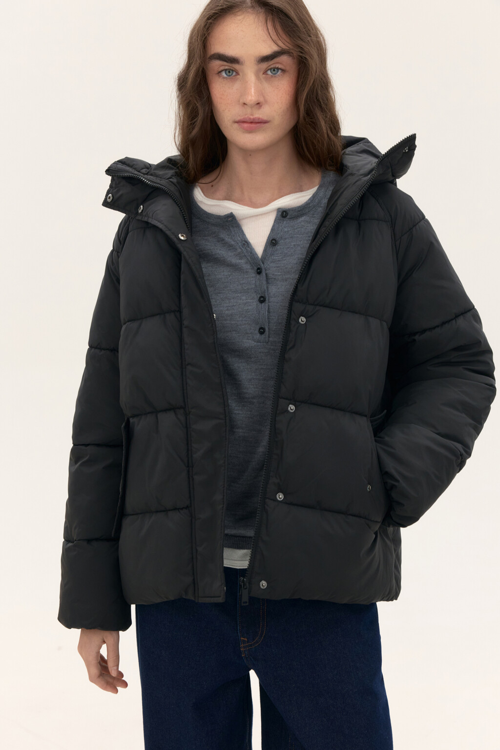 Куртка стеганая с капюшоном - цвет черный - 2