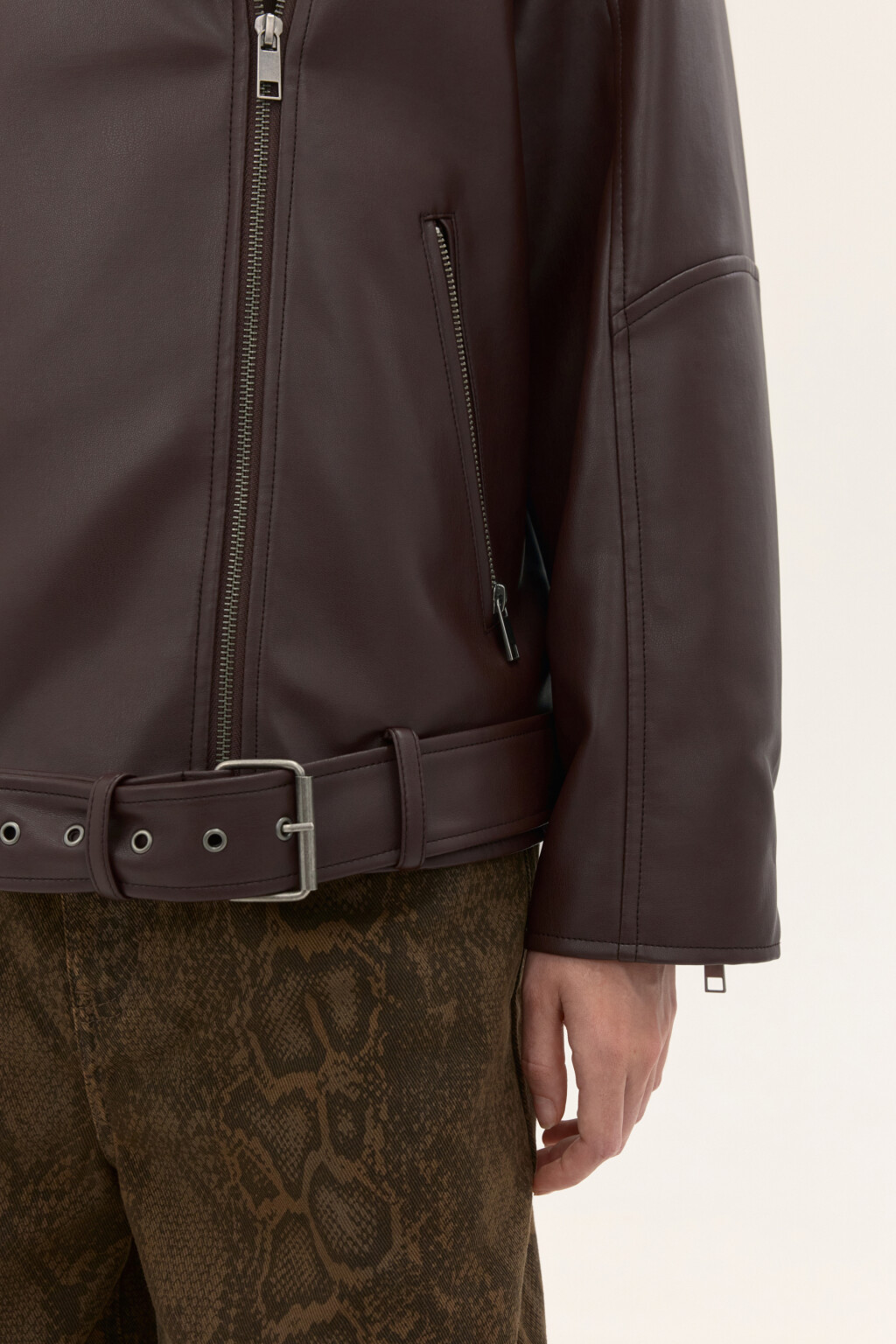 Куртка-косуха свободная с ремнем - цвет коричневый - 7