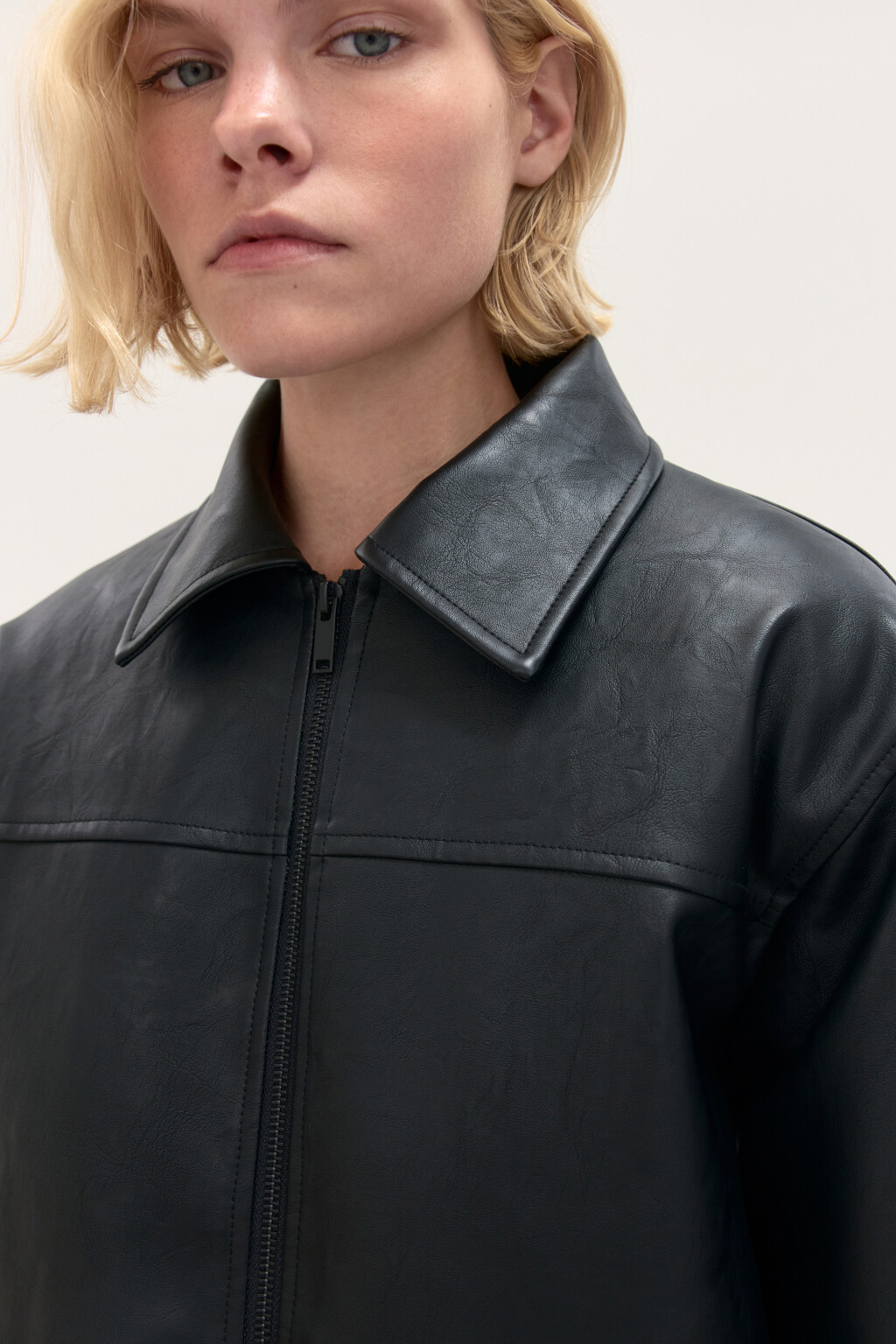 Куртка-бомбер с отложным воротником - цвет черный - 6