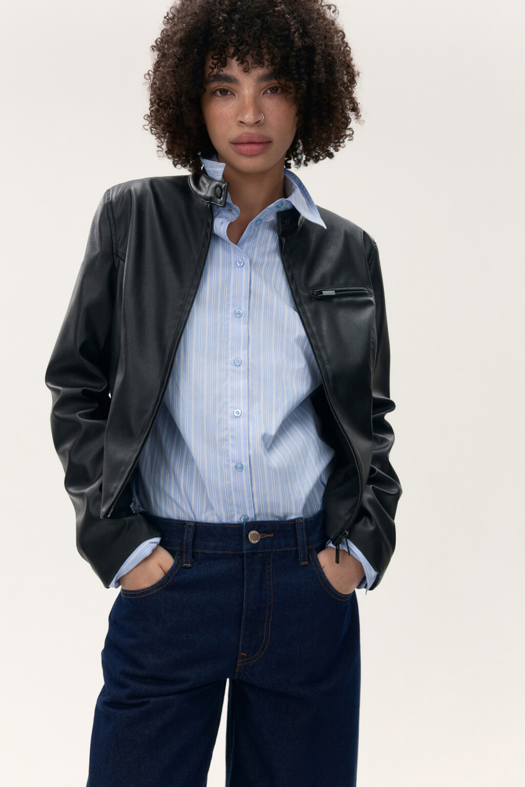 Куртка приталенная на молнии - цвет черный - 1