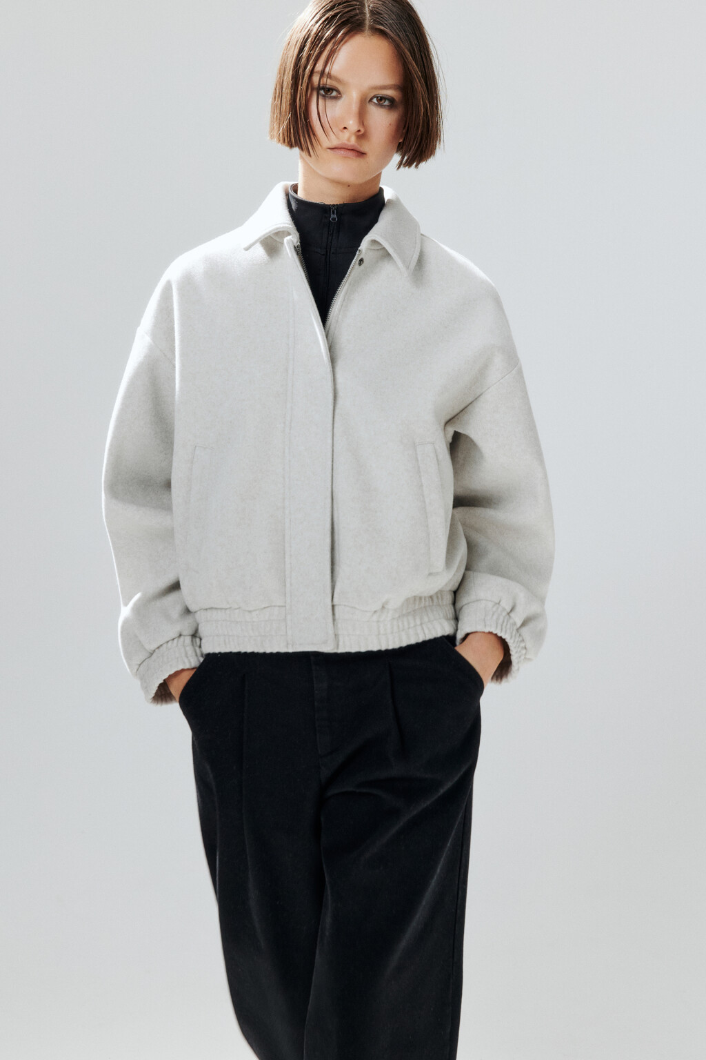 Куртка-бомбер из драповой ткани - цвет молочный - 3