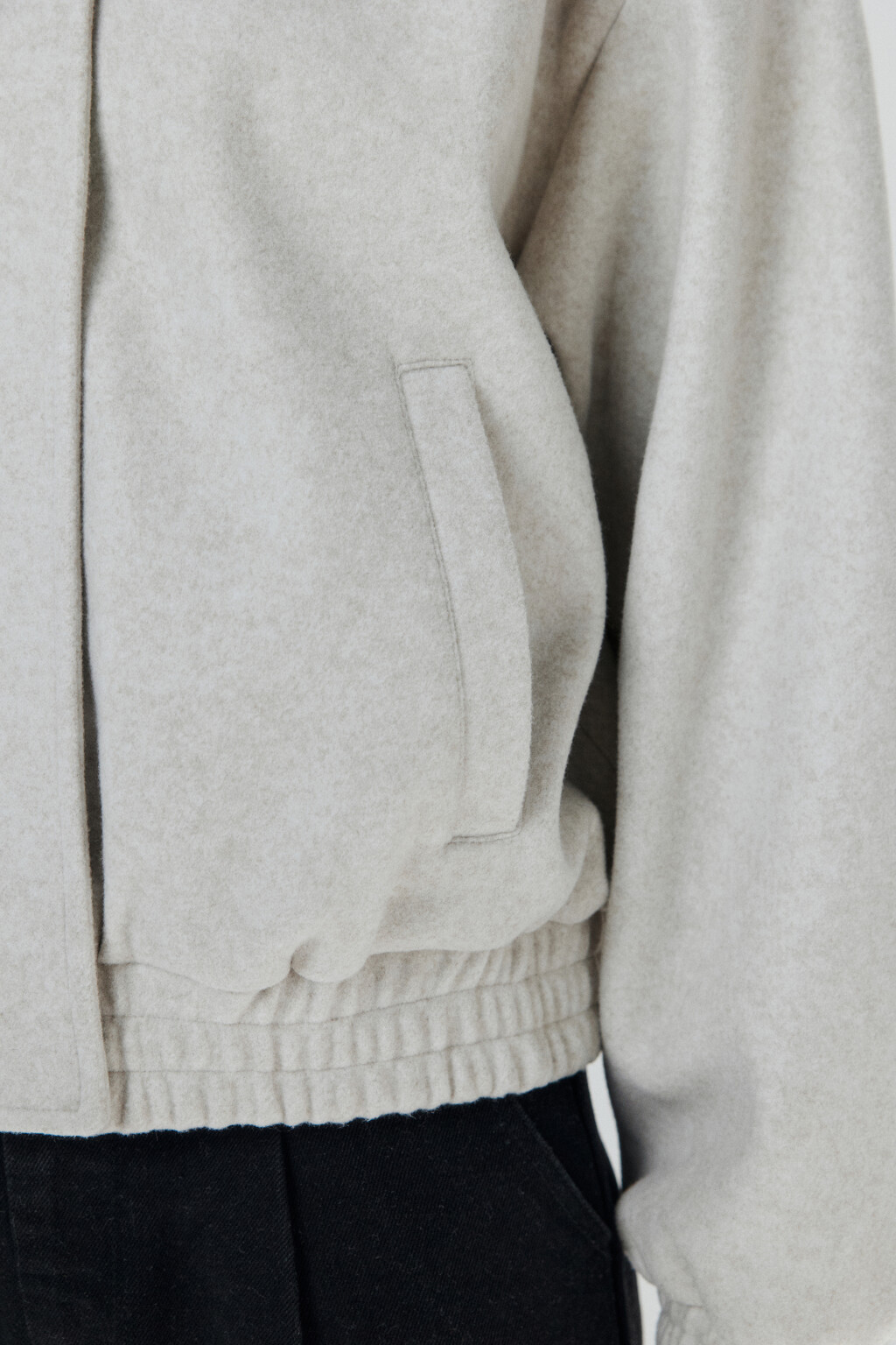 Куртка-бомбер из драповой ткани - цвет молочный - 8