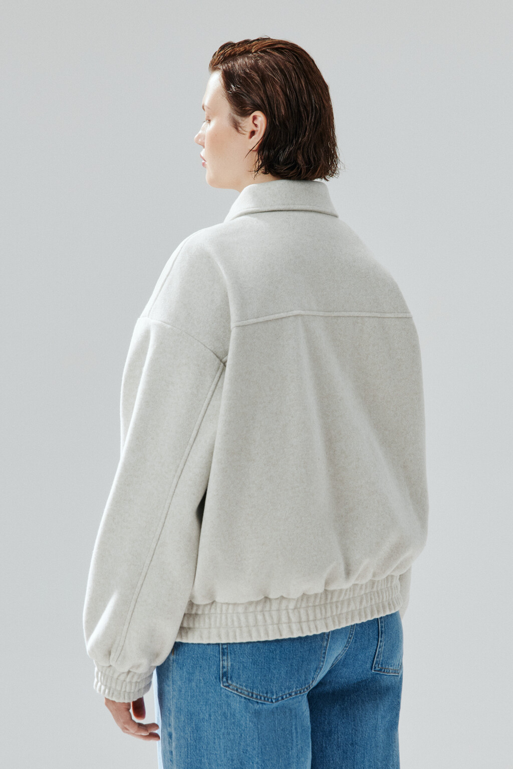 Куртка-бомбер из драповой ткани - цвет молочный - 3