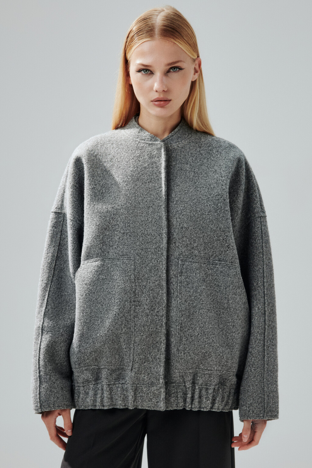 Куртка-бомбер из драповой ткани - цвет серый - 2