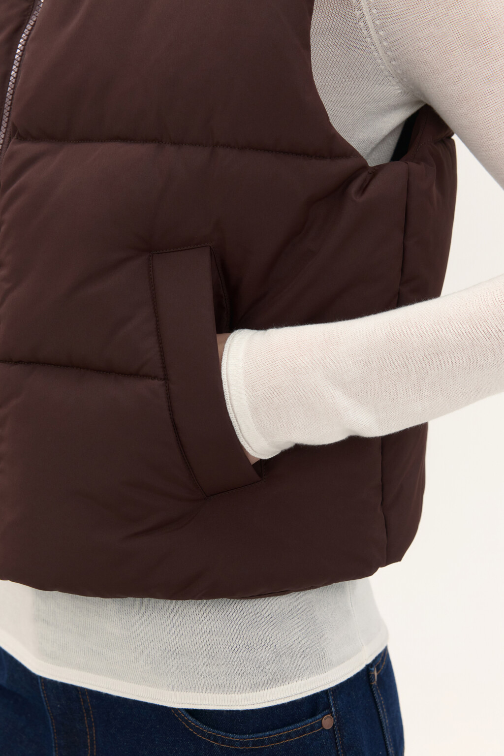 Жилет стеганый утепленный - цвет коричневый - 6
