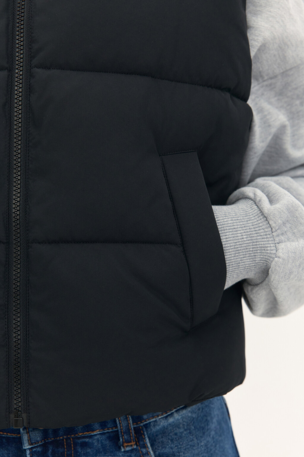 Жилет стеганый утепленный - цвет черный - 6
