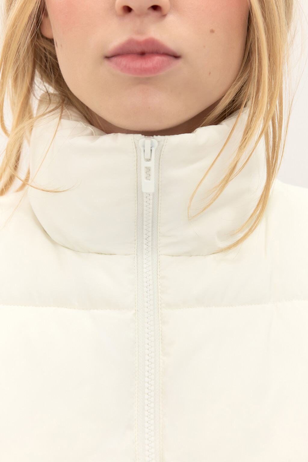 Жилет стеганый утепленный - цвет молочный - 5