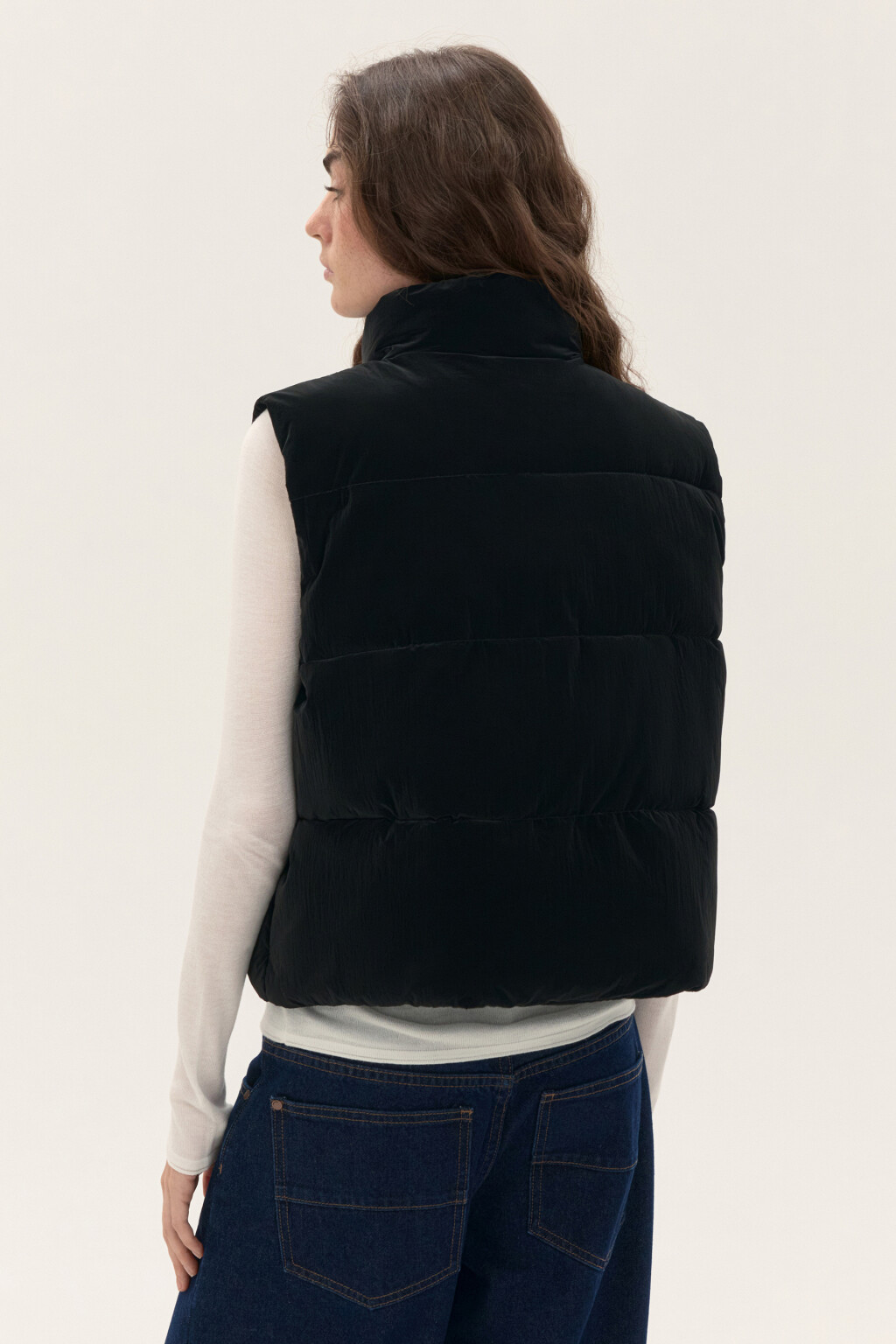 Жилет стеганый на утеплителе - цвет черный - 3