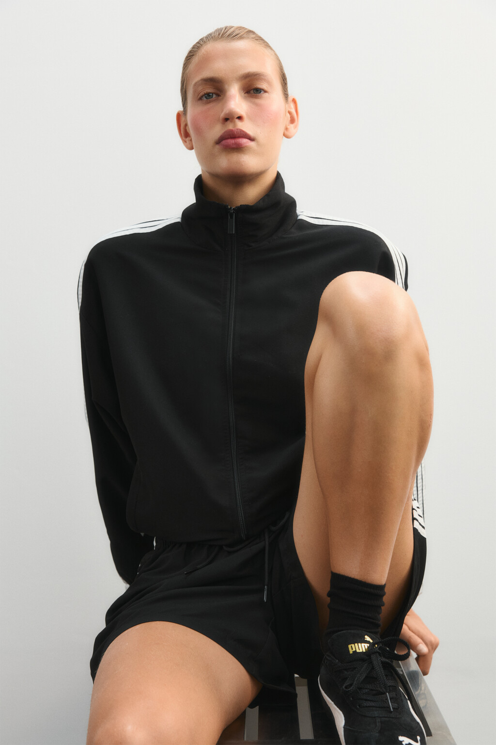 Куртка-олимпийка на молнии с лампасами - цвет черный - 2