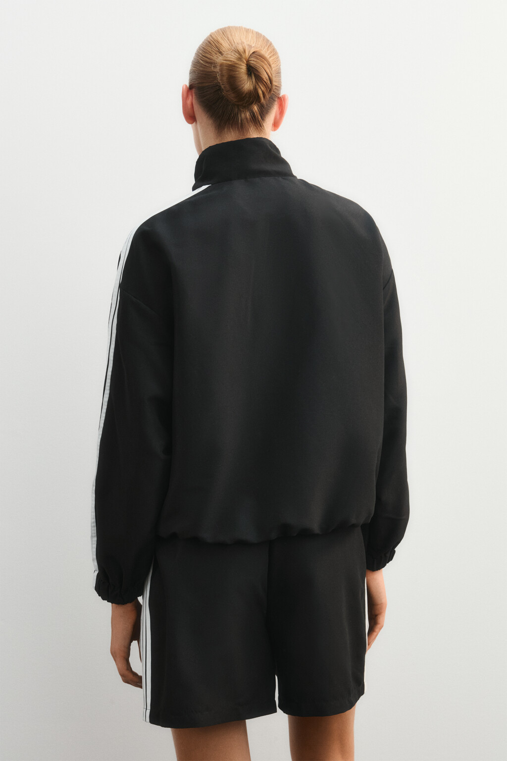 Куртка-олимпийка на молнии с лампасами - цвет черный - 5