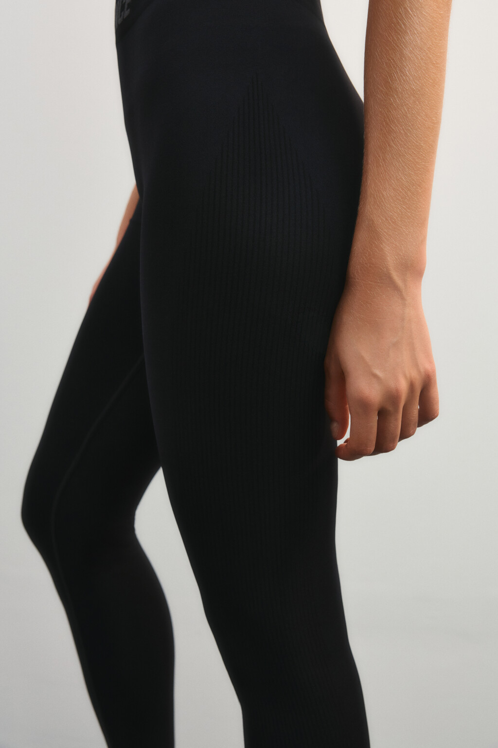 Леггинсы спортивные с надписью - цвет черный - 7