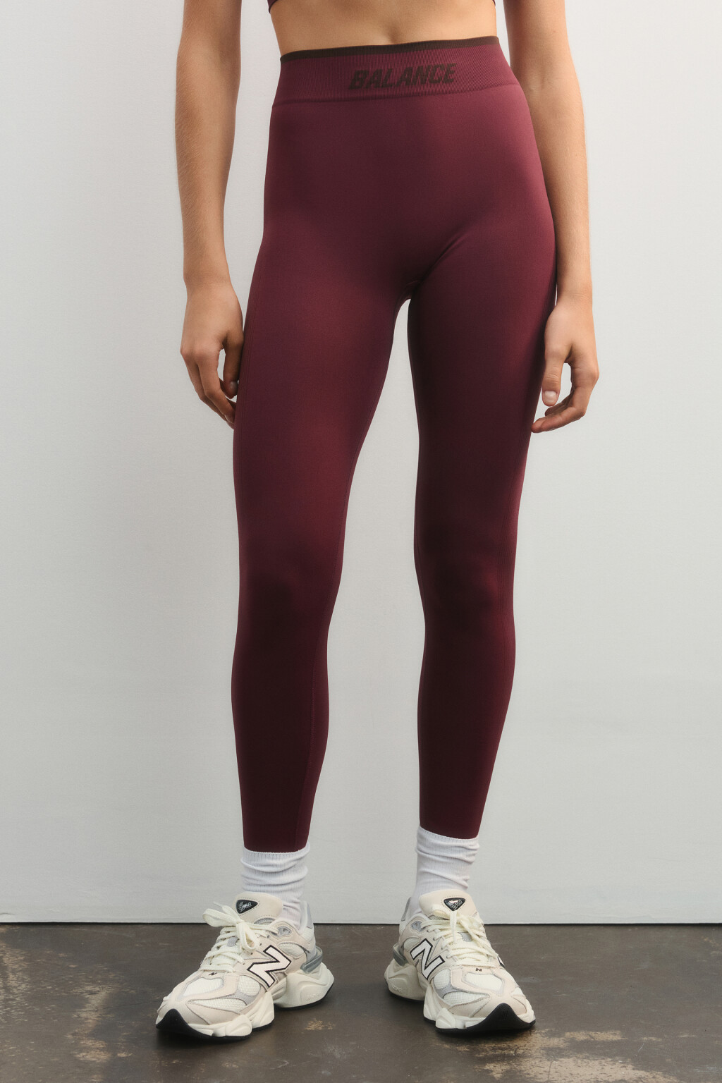 Леггинсы спортивные с надписью - цвет бордовый - 2