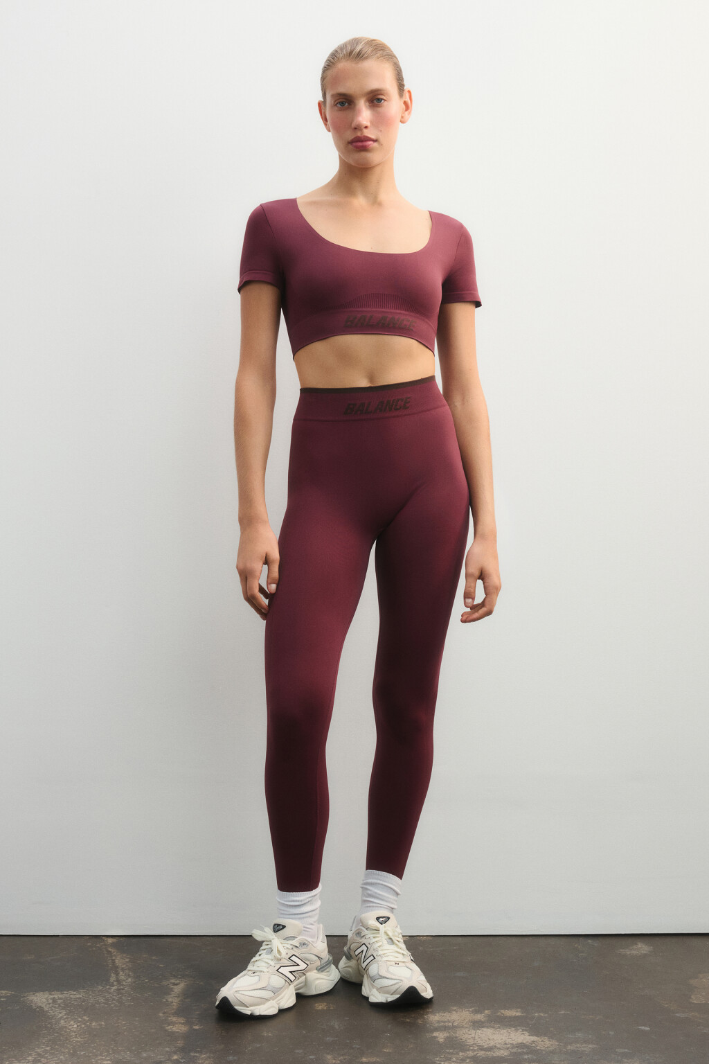 Леггинсы спортивные с надписью - цвет бордовый - 4