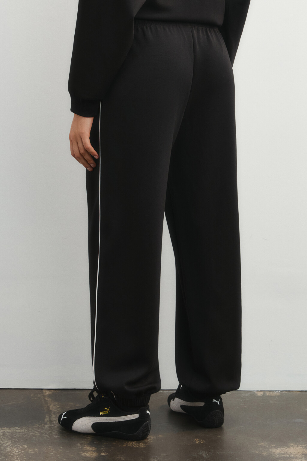 Брюки-джоггеры спортивные с лампасами - цвет черный - 3