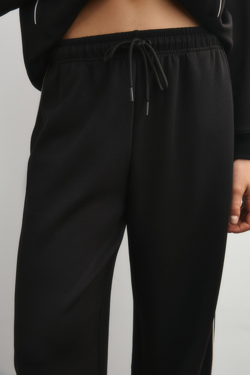 Брюки-джоггеры спортивные с лампасами - цвет черный - 5