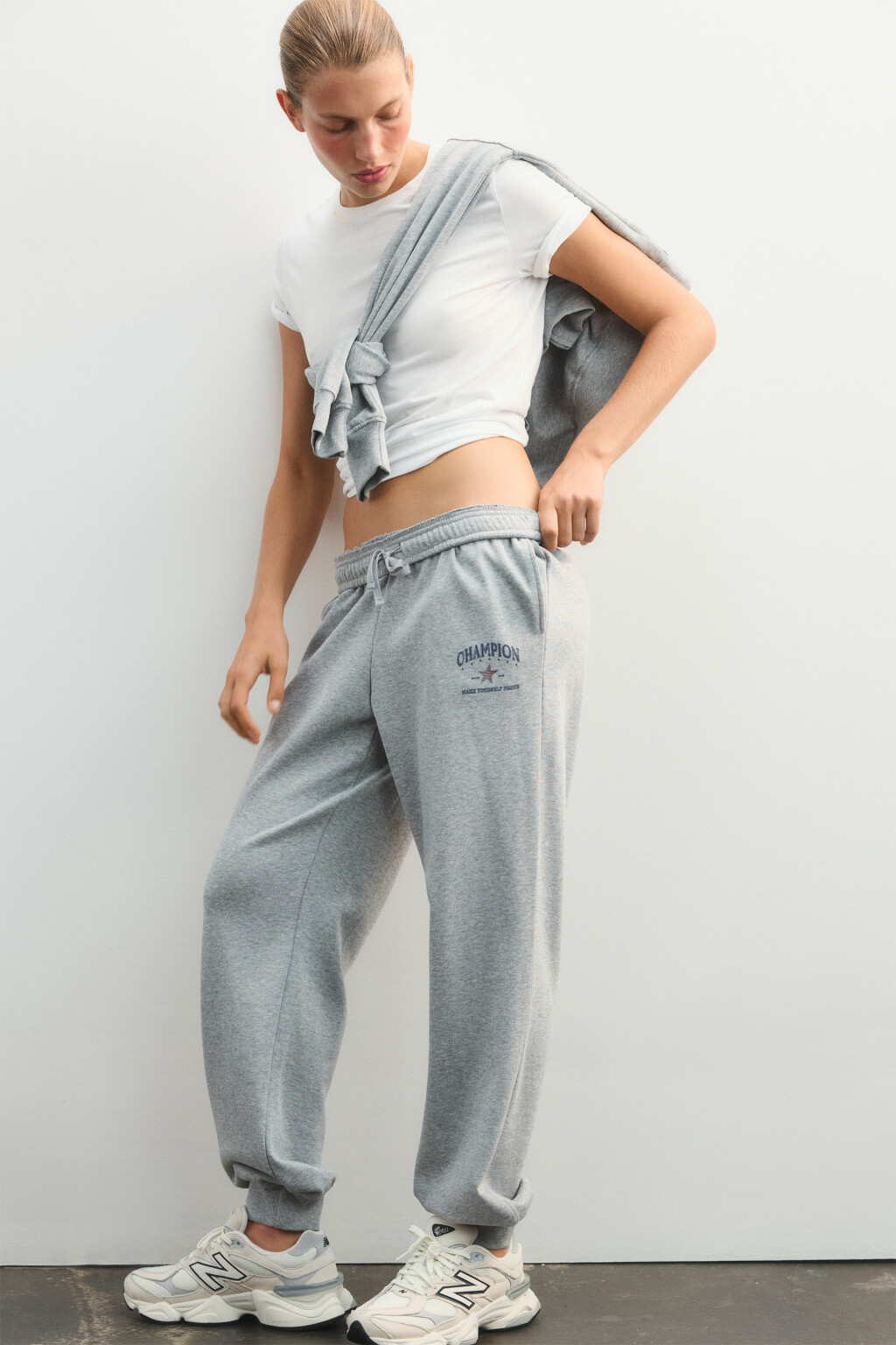 Брюки-джоггеры трикотажные с принтом - цвет серый - 2