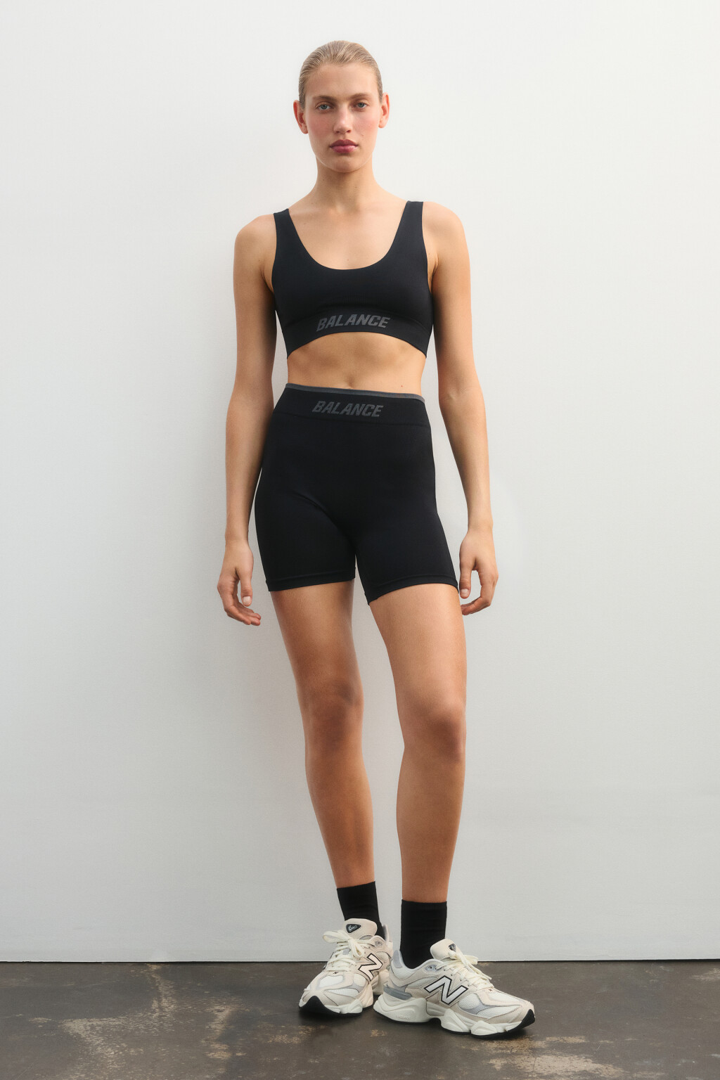 Шорты-велосипедки с надписью - цвет черный - 4