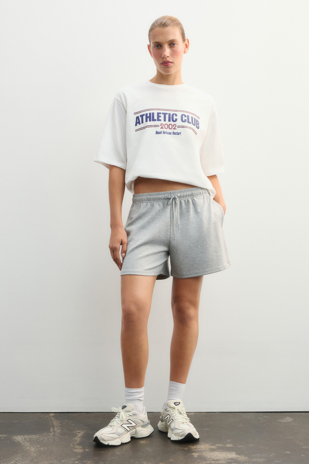 Шорты спортивные с лампасами - цвет серый - 5