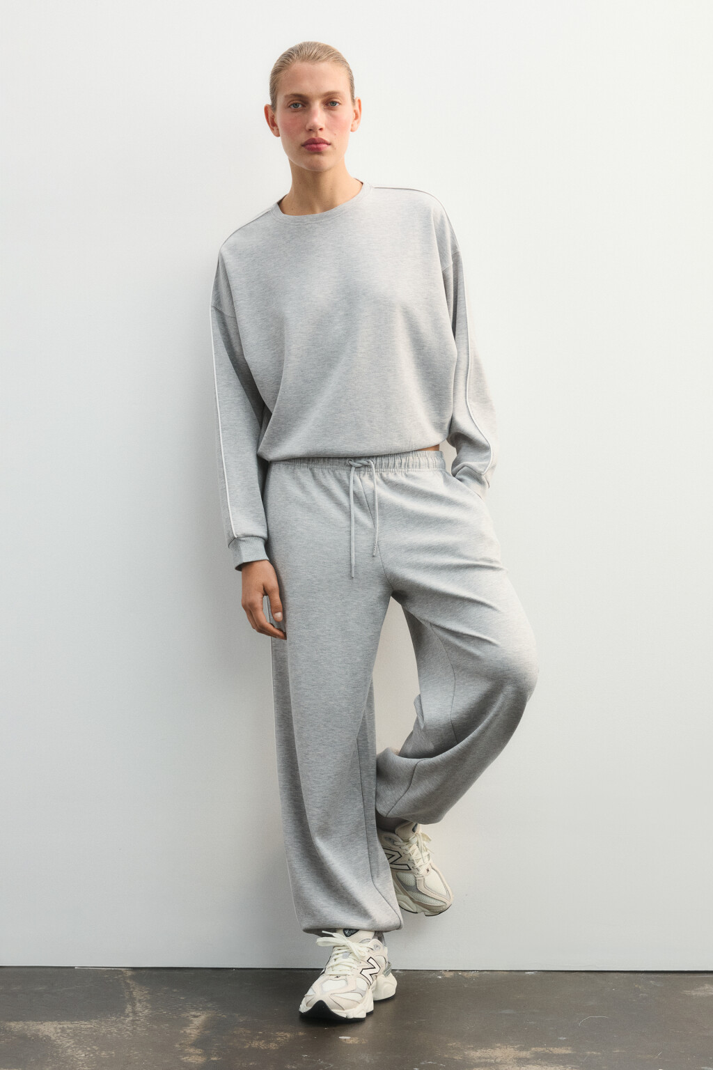 Свитшот спортивный с лампасами - цвет серый - 4