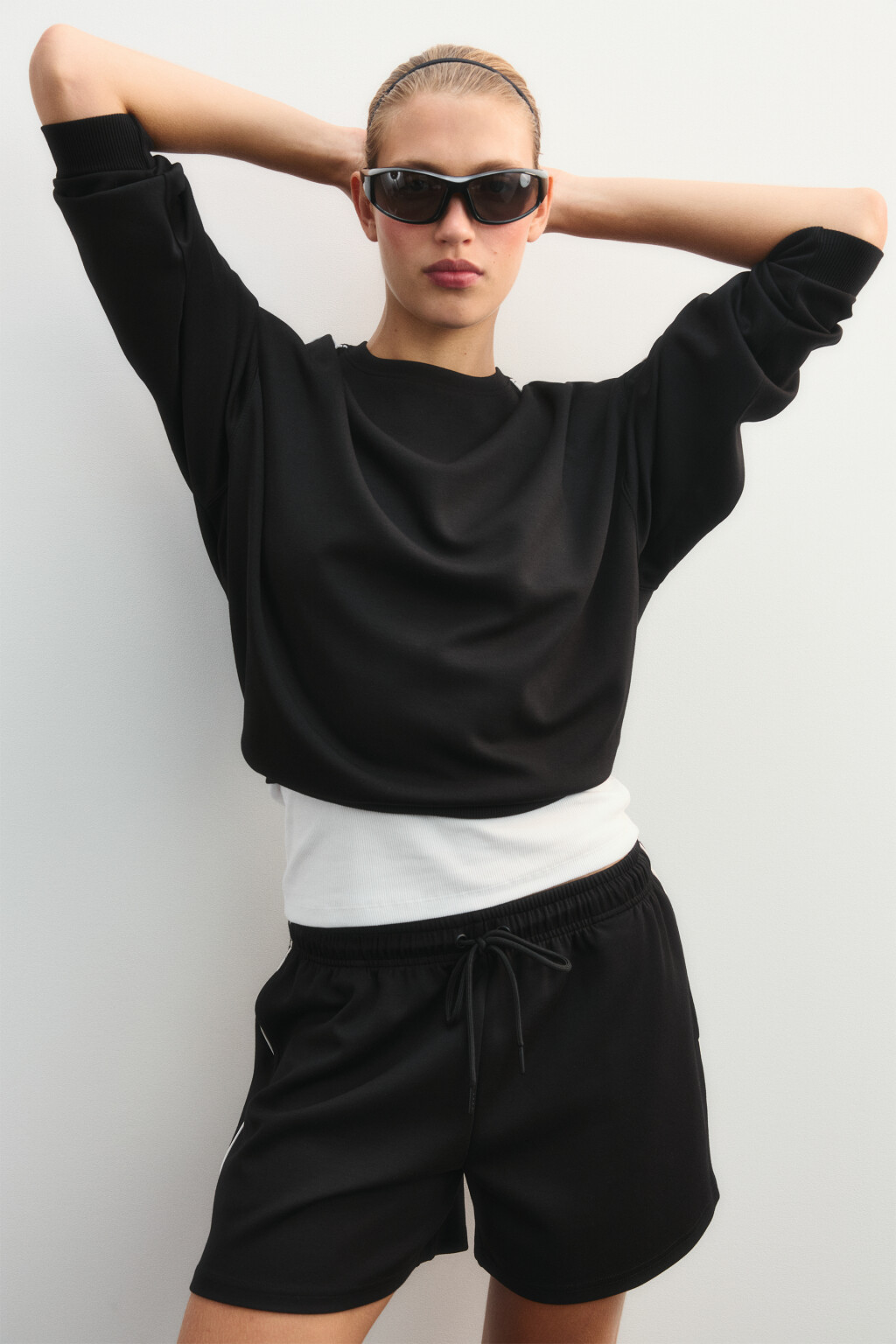 Свитшот спортивный с лампасами - цвет черный - 1