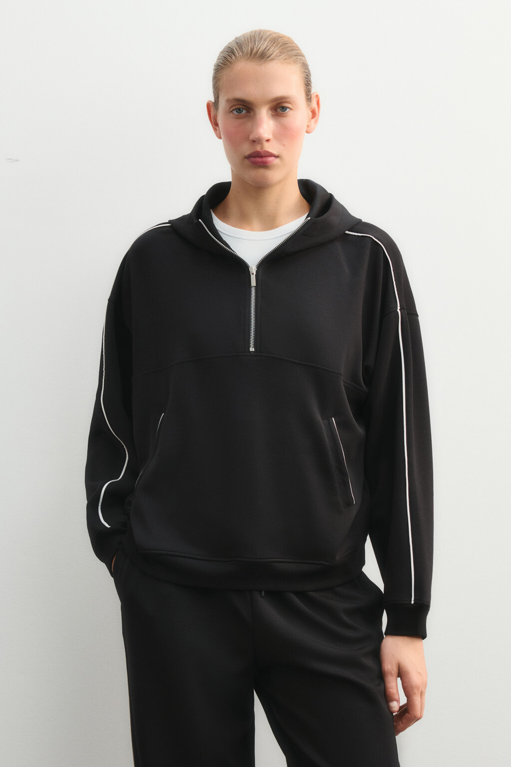 Худи на молнии спортивная с капюшоном - цвет черный - 3