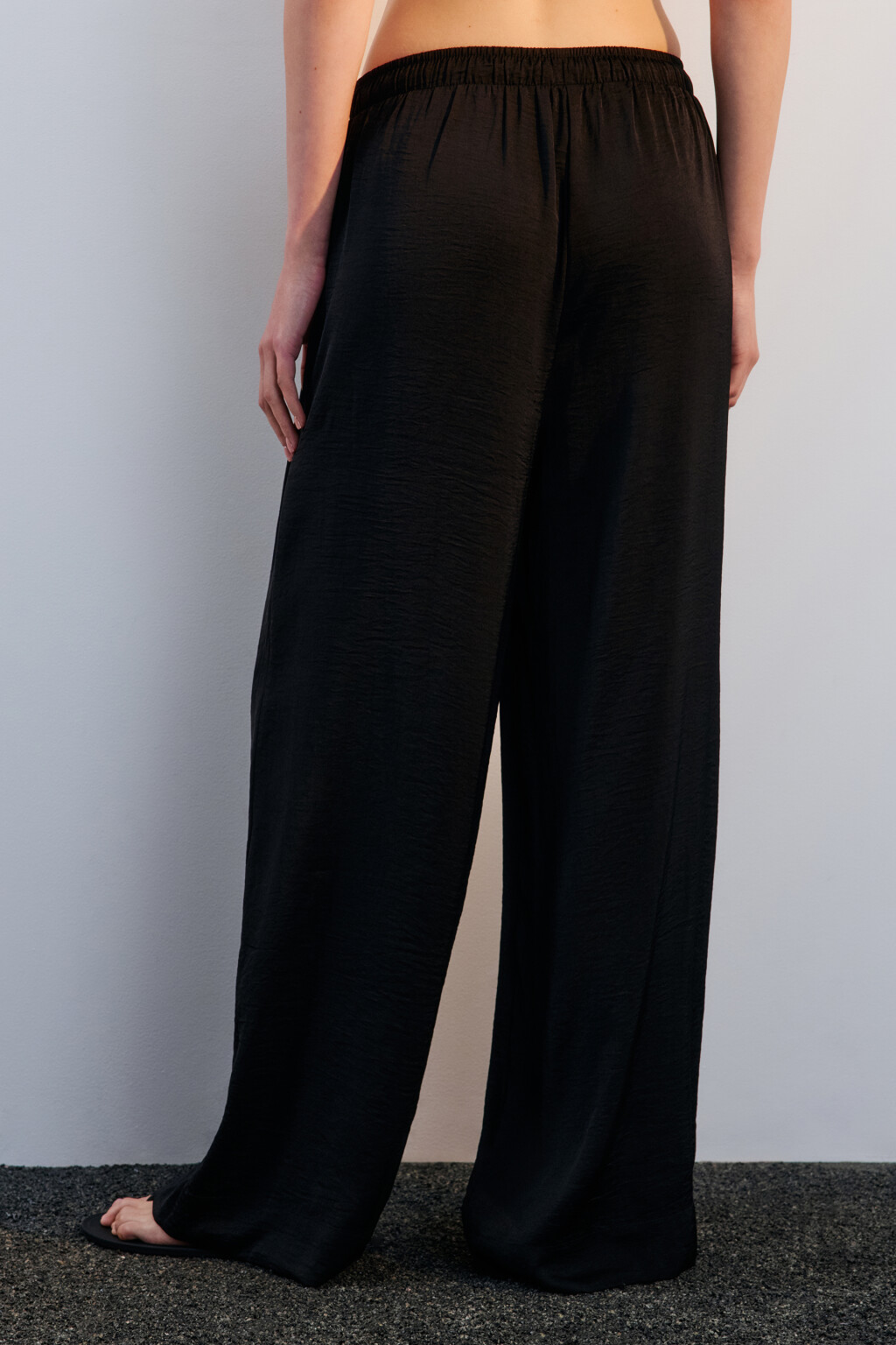 Брюки домашние атласные - цвет черный - 3