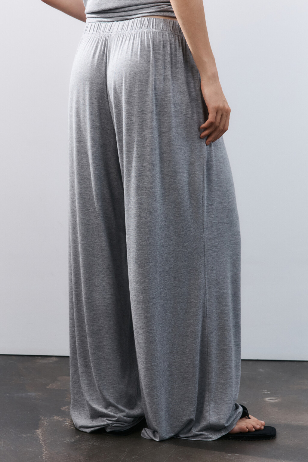 Брюки домашние широкие из вискозы - цвет серый - 3