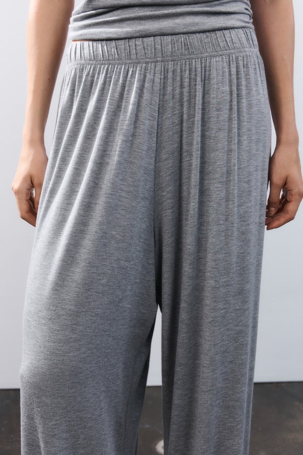 Брюки домашние широкие из вискозы - цвет серый - 4