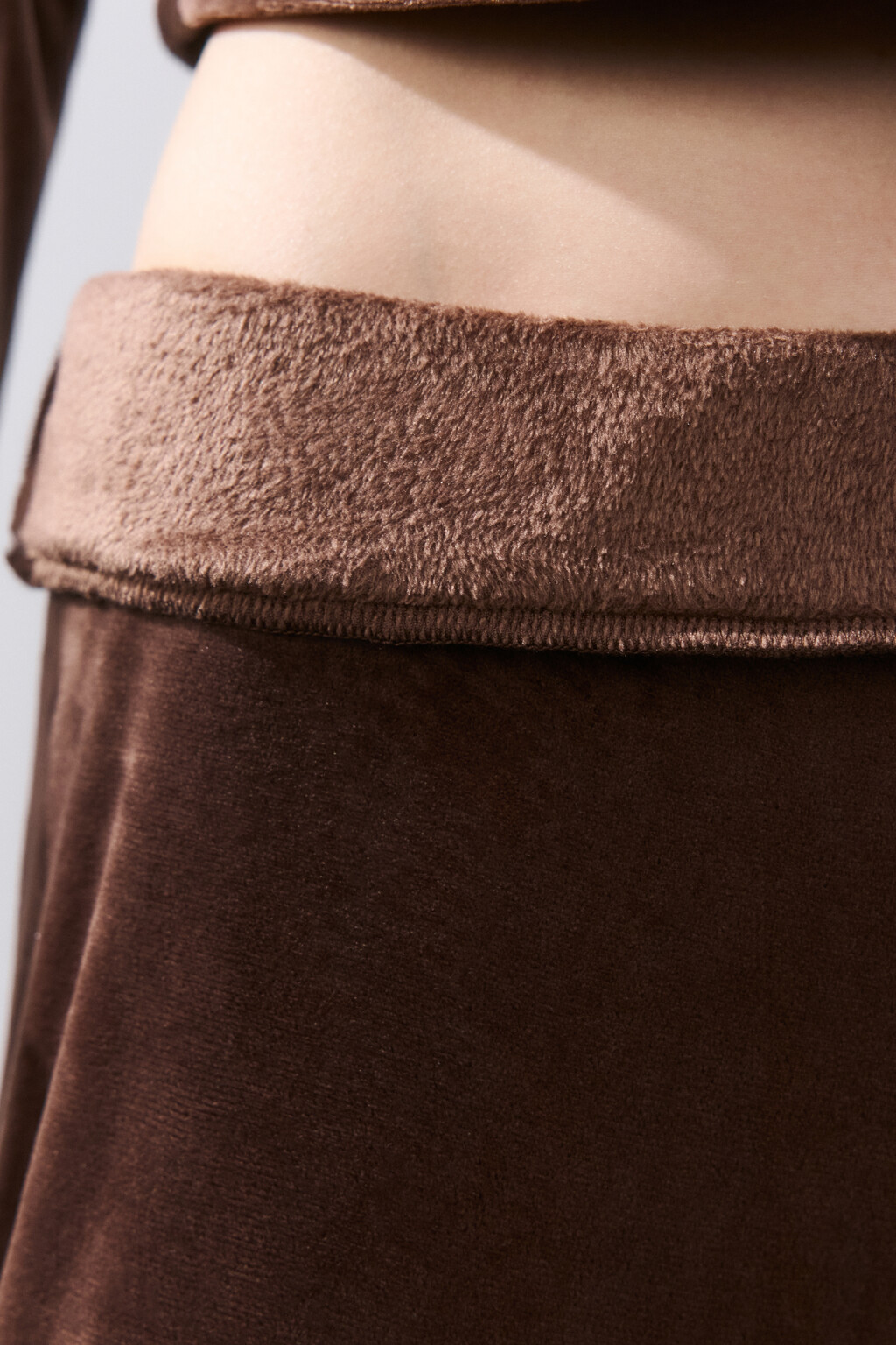 Брюки клеш домашние из велюра - цвет коричневый - 7