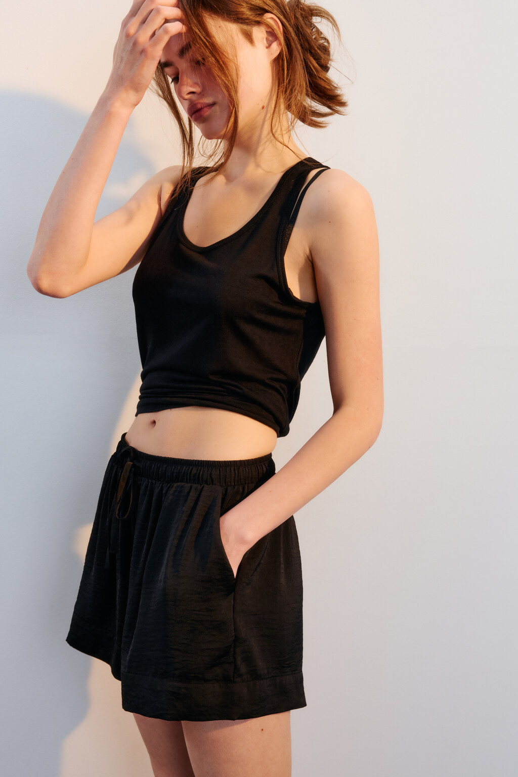 Шорты домашние атласные - цвет черный - 1