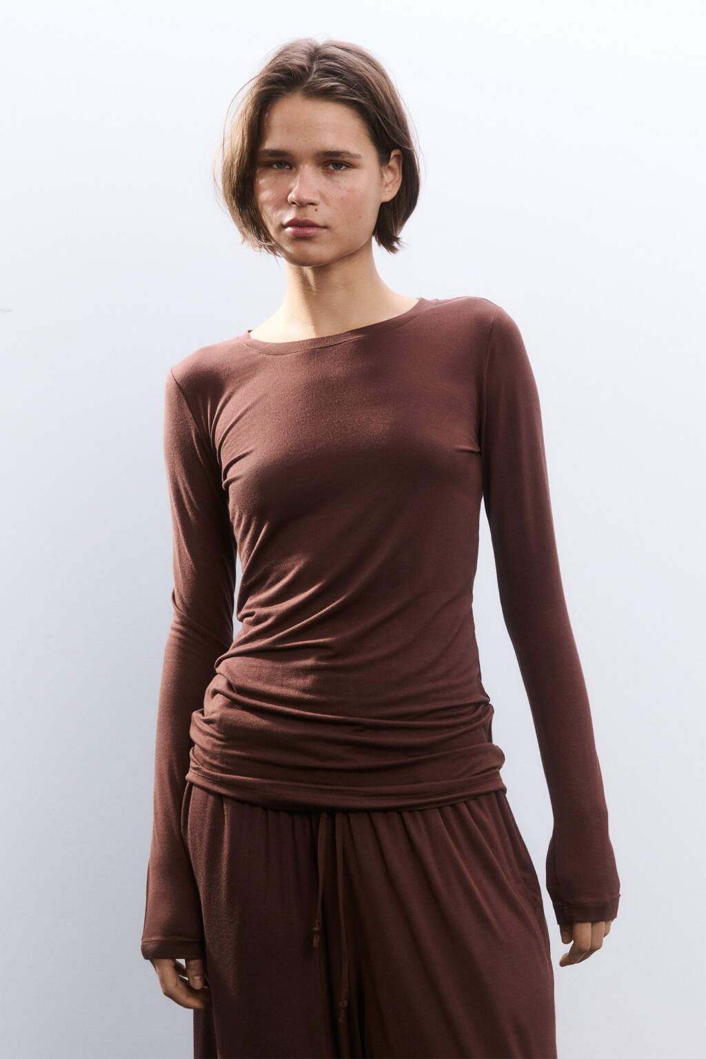 Лонгслив домашний из вискозы - цвет коричневый - 2