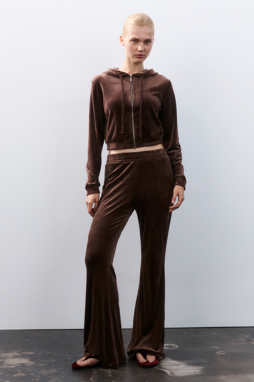 Толстовка домашняя из велюра - цвет коричневый - 4