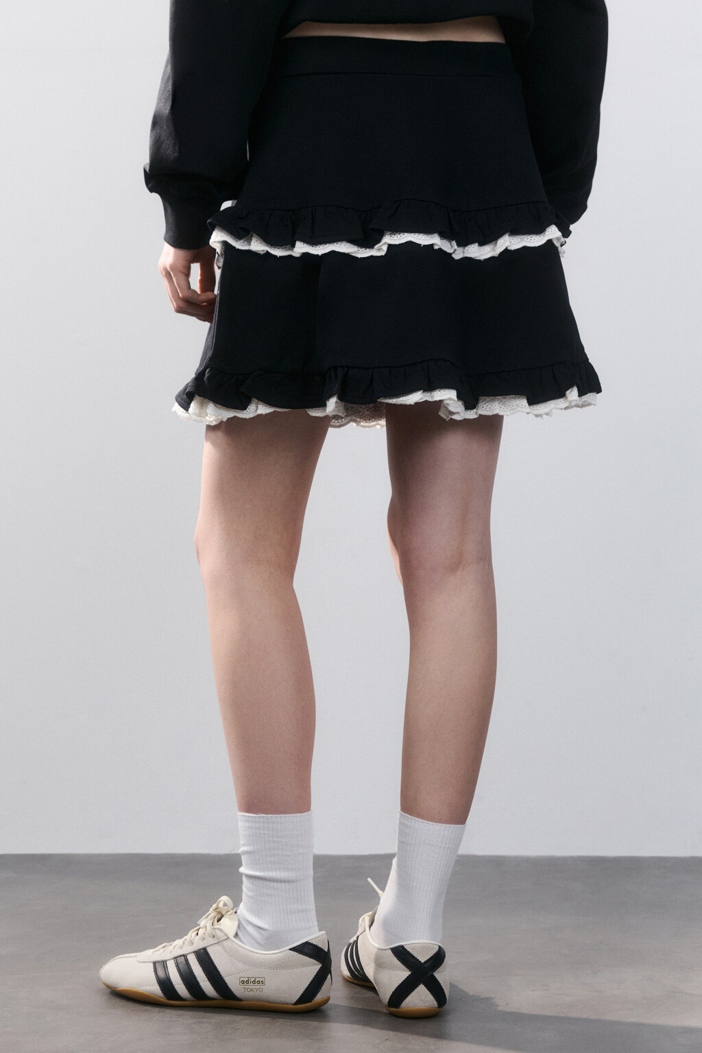 Юбка мини с контрастными оборками - цвет черный - 3