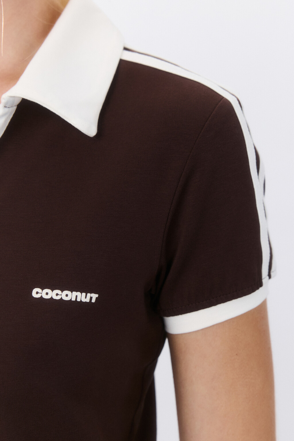 Футболка-поло с лампасами и надписью - цвет коричневый - 6