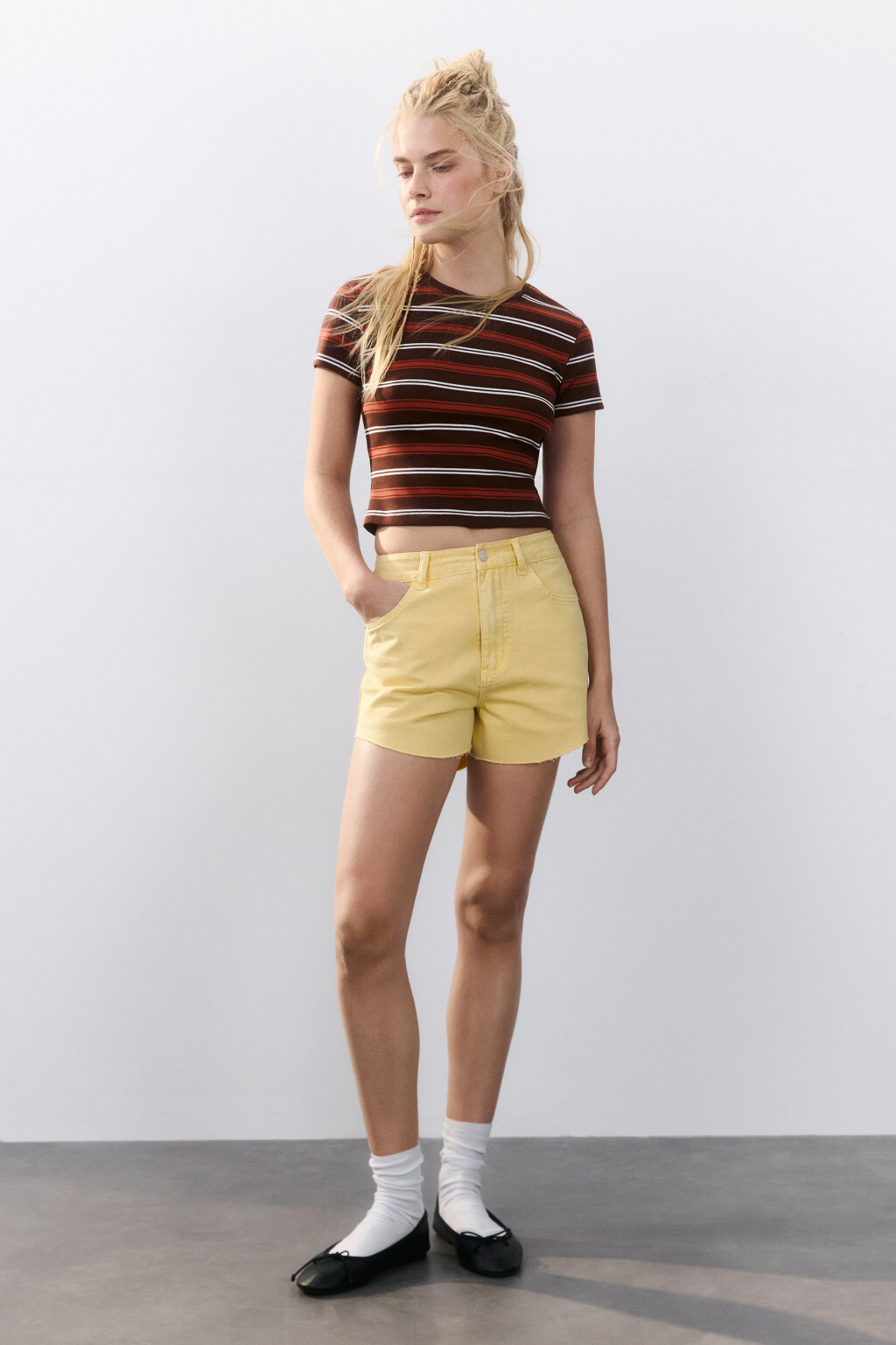 Футболка-топ в полоску - цвет коричневый - 4